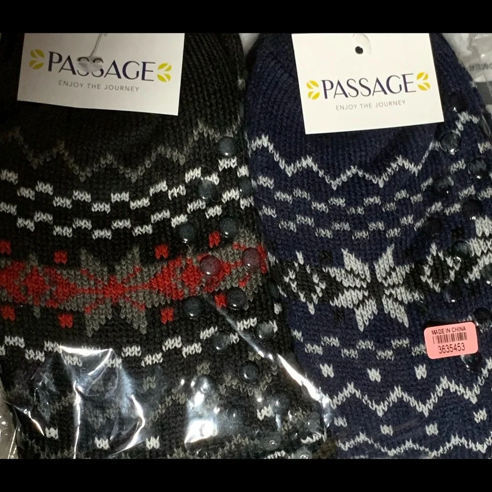 (2) Two Pairs Sherpa Knitted Socks